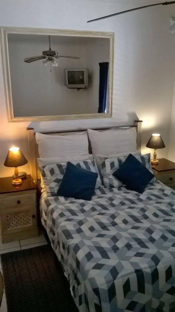 La Mer Lodge Richards Bay Extérieur photo